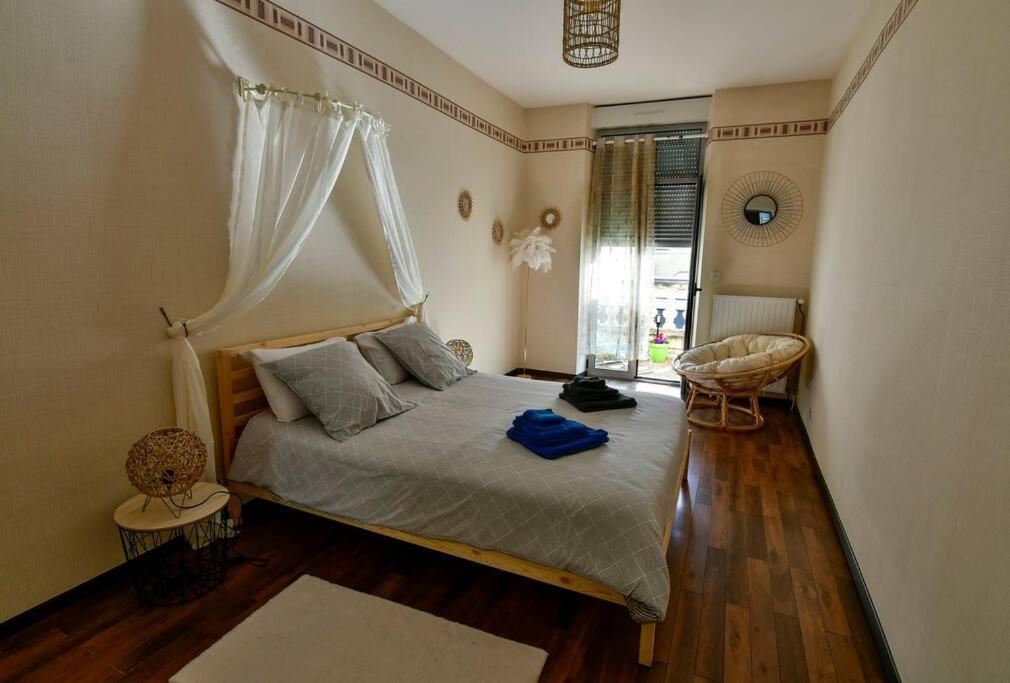 Grand Appartement De Haut Standing En Centre-Ville Montluçon Екстериор снимка