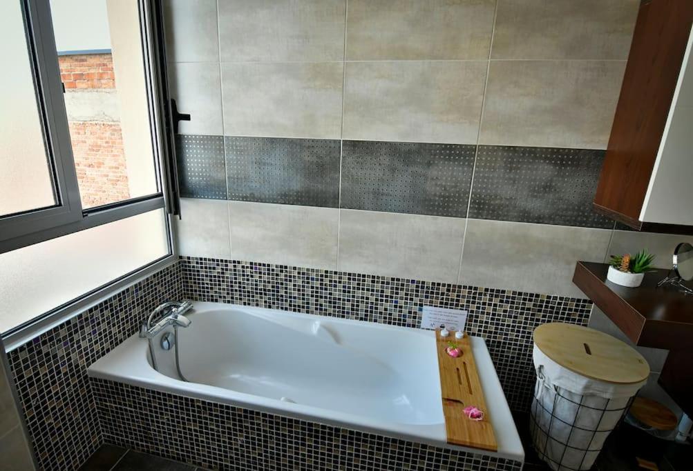 Grand Appartement De Haut Standing En Centre-Ville Montluçon Екстериор снимка