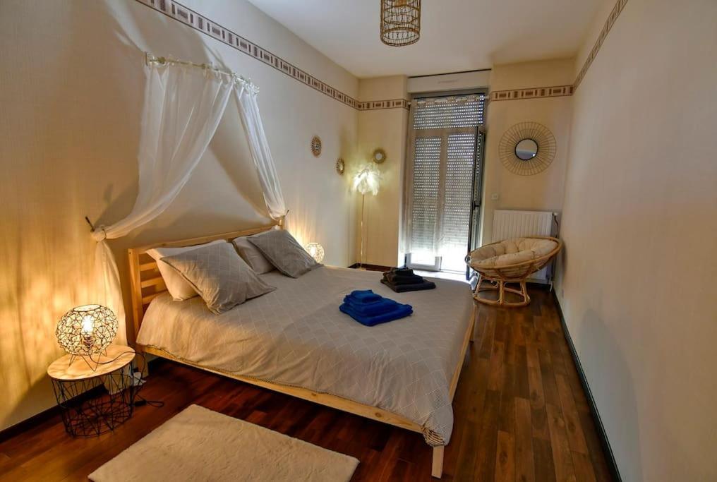 Grand Appartement De Haut Standing En Centre-Ville Montluçon Екстериор снимка