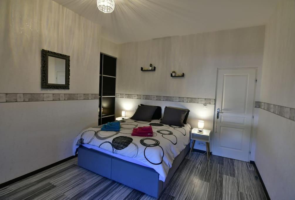 Grand Appartement De Haut Standing En Centre-Ville Montluçon Екстериор снимка